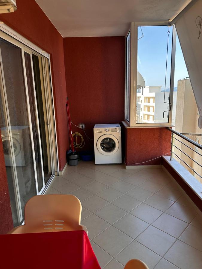 Family Apartments Sarandë Exterior foto