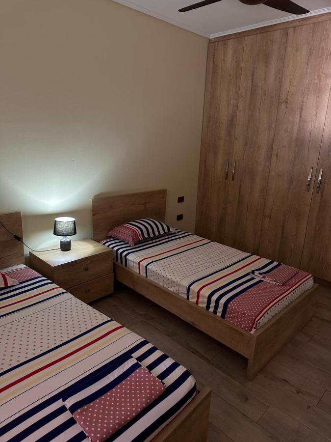 Family Apartments Sarandë Exterior foto